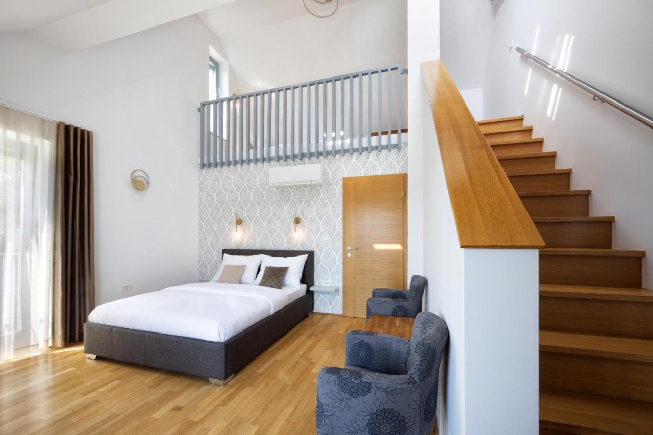 Luxury Apartment Stilla Μπλεντ Εξωτερικό φωτογραφία